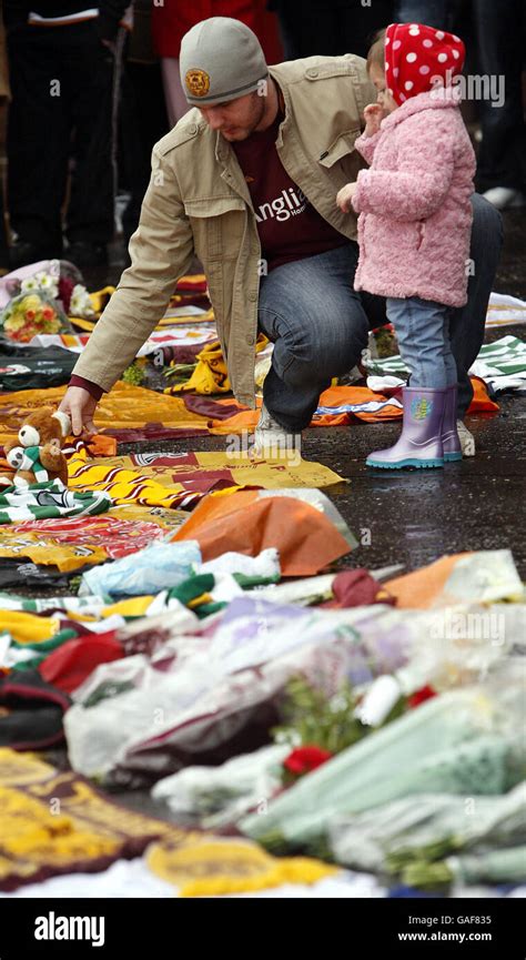 phil o'donnell cause of death|Motherwell's O'Donnell dies after collapse .